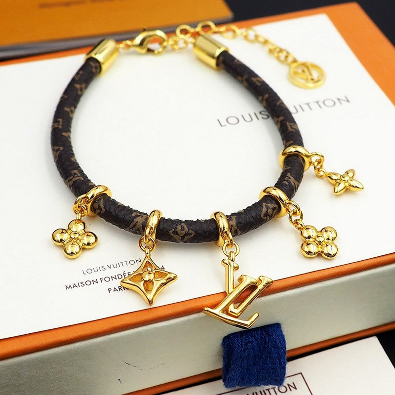 18K Louis Vuitton Blooming Bracelet